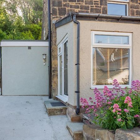 27 Green Road ريكسهام المظهر الخارجي الصورة