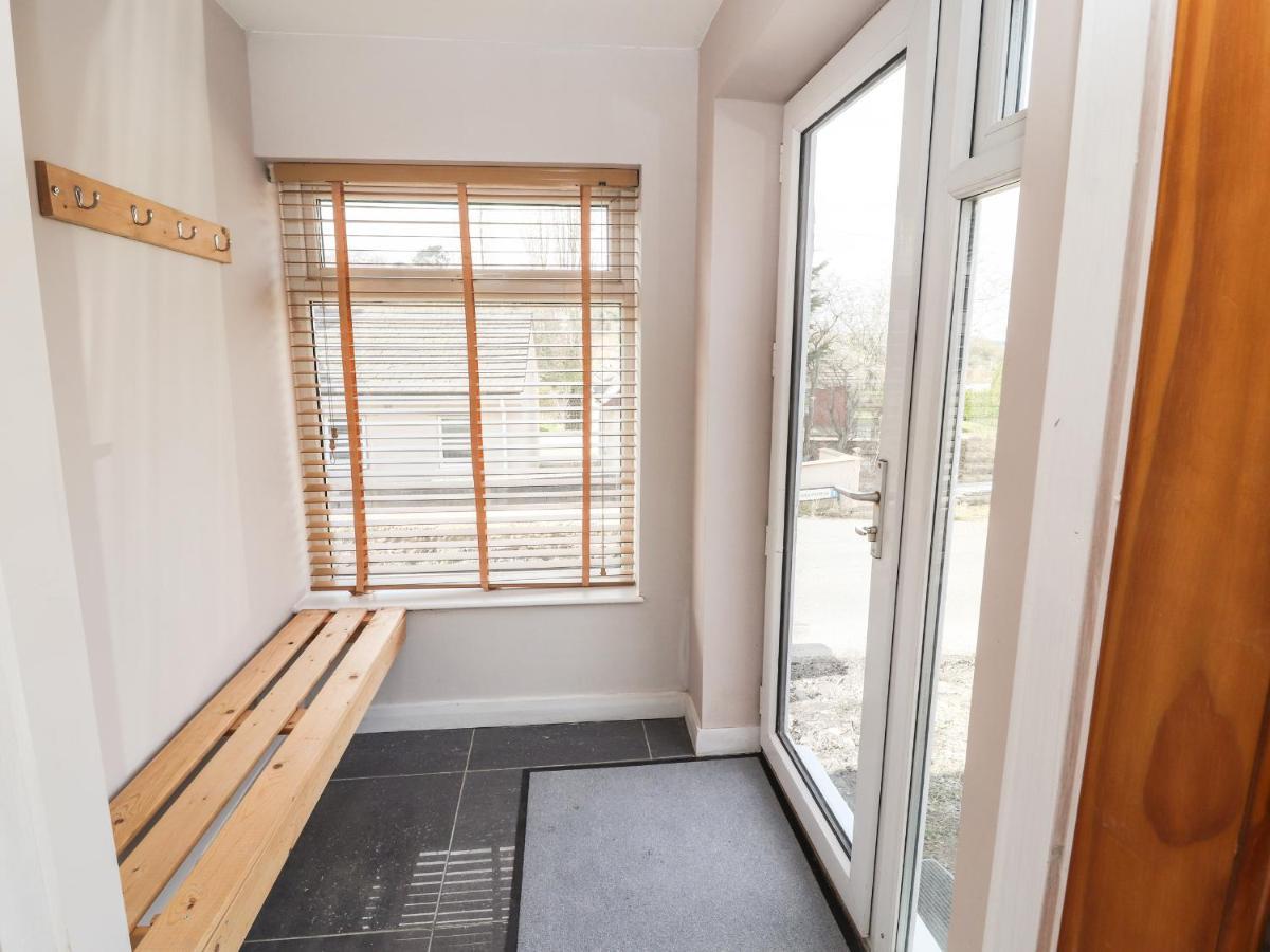 27 Green Road ريكسهام المظهر الخارجي الصورة